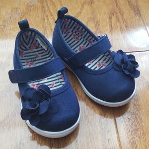 Size 4 Girls Navy Sneakers